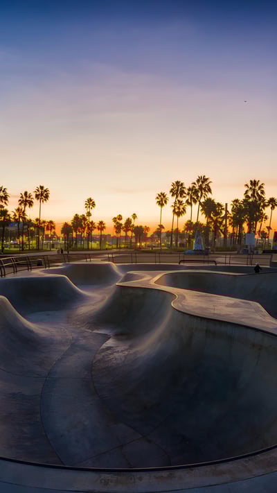 Venice Skatepark at sunset, Los Angeles, California (© EXTREME-PHOTOGRAPHER/Getty Images) mobile wallpaper