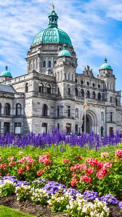 British Columbia Parliament Buildings (© bluejayphoto/Getty Images) mobile wallpaper