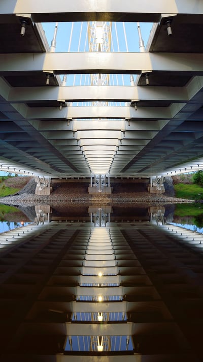 Reflection of the Vimy Memorial Bridge in Ottawa (© Saffron Blaze/Getty Images) mobile wallpaper