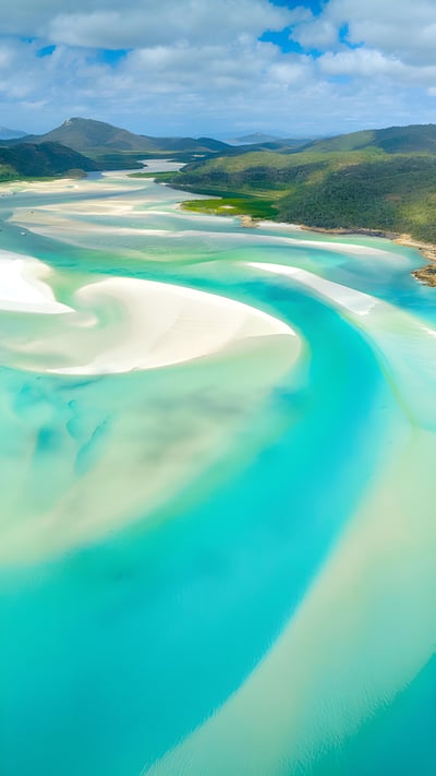 Whitehaven Beach, Whitsunday Island, Queensland, Australia (© Coral Brunner/Shutterstock) mobile wallpaper