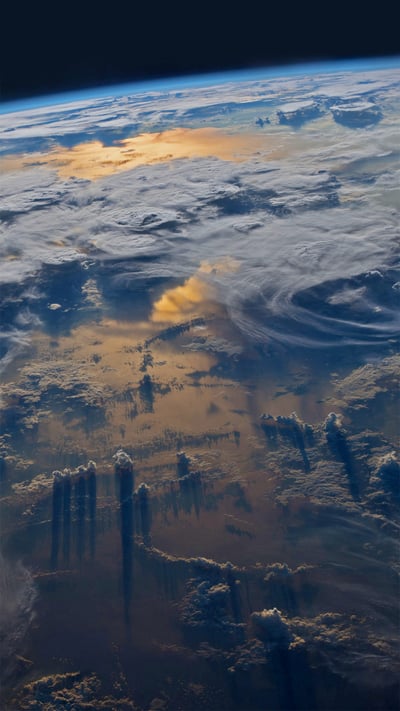 Earth viewed from the International Space Station, photographed by astronaut Jeff Williams (© Jeff Williams/NASA) mobile wallpaper