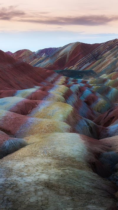 Zhangye Danxia National Geopark, Gansu, China (© TONNAJA/Getty Images) mobile wallpaper